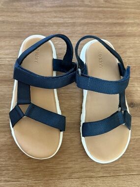 Old Navy adjustable Sandals Navy and Tan Toddler 11